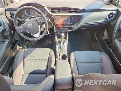Zdjęcie 8 z 12 samochodu: 2018 TOYOTA COROLLA LE VIN:5YFBURHE6JP738085 - miniatura