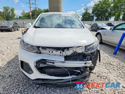 Piąte zdjęcie samochodu w środku: 2017 CHEVROLET TRAX LS VIN:KL7CJKSB2HB203778 - miniatura