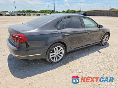 Trzecie zdjęcie samochodu z tyłu: 2019 VOLKSWAGEN PASSAT WOLFSBURG VIN:1VWLA7A3XKC009735 - miniatura