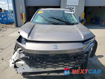 Piąte zdjęcie samochodu w środku: 2026 TOYOTA RAV4 XLE PREMIUM VIN:2T36CRAV0TC002221 - miniatura