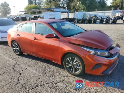 Czwarte zdjęcie samochodu z boku: 2024 KIA FORTE LXS VIN:3KPF24AD5RE704146 - miniatura