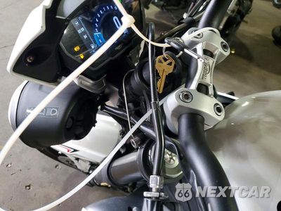 Zdjęcie 8 z 9 samochodu: 2018 TRIUMPH MOTORCYCLE STREET TRIPLE R VIN:SMTA414D3JT834907 - miniatura