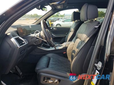 Zdjęcie 7 z 13 samochodu: 2024 BMW X5 M60I VIN:5UX33EU04R9S76510 - miniatura