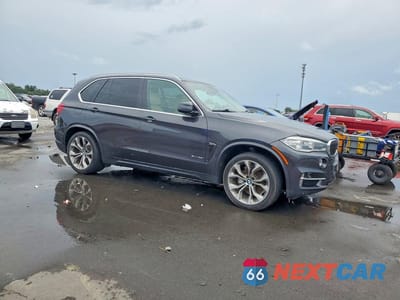 Czwarte zdjęcie samochodu z boku: 2016 BMW X5 SDRIVE35I VIN:5UXKR2C5XG0R71131 - miniatura