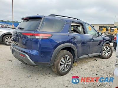Trzecie zdjęcie samochodu z tyłu: 2026 NISSAN PATHFINDER SL VIN:5N1DR3CE9TC218159 - miniatura