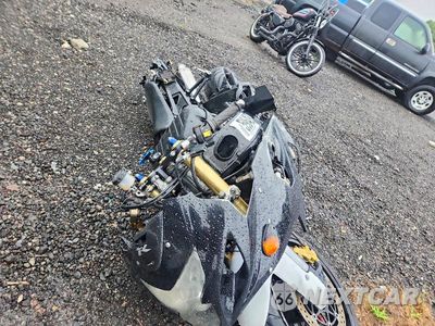 Piąte zdjęcie samochodu w środku: 2005 SUZUKI GSX-R600 K VIN:JS1GN7CA252116173 - miniatura