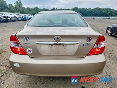 Zdjęcie 6 z 12 samochodu: 2004 TOYOTA CAMRY LE VIN:4T1BE32K04U355139 - miniatura