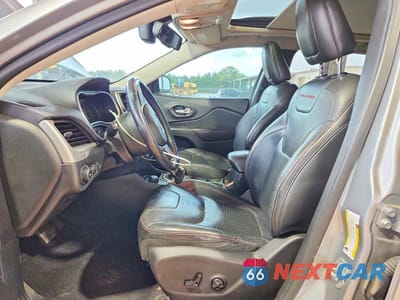 Zdjęcie 7 z 13 samochodu: 2015 JEEP CHEROKEE TRAILHAWK VIN:1C4PJMBS3FW680872 - miniatura