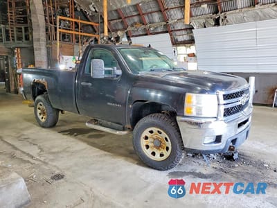 Czwarte zdjęcie samochodu z boku: 2011 CHEVROLET SILVERADO K3500 LT VIN:1GC3K0C88BF127183 - miniatura