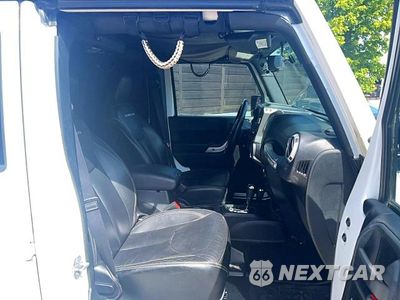 Piąte zdjęcie samochodu w środku: 2015 JEEP WRANGLER UNLIMITED RUBICON VIN:1C4BJWFG3FL530855 - miniatura