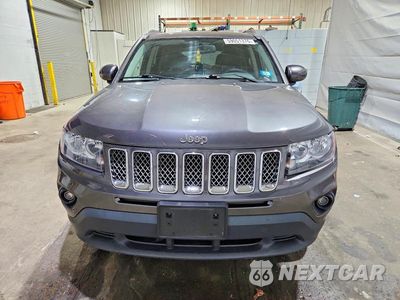 Piąte zdjęcie samochodu w środku: 2017 JEEP COMPASS LATITUDE VIN:1C4NJDEB1HD192005 - miniatura