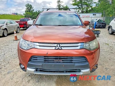 Piąte zdjęcie samochodu w środku: 2015 MITSUBISHI OUTLANDER SE VIN:JA4AD3A35FZ008998 - miniatura