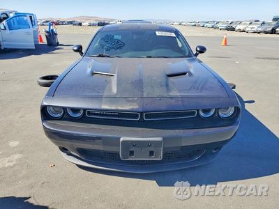Piąte zdjęcie samochodu w środku: 2017 DODGE CHALLENGER SXT VIN:2C3CDZAG3HH527656 - miniatura