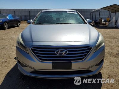 Piąte zdjęcie samochodu w środku: 2015 HYUNDAI SONATA SE VIN:5NPE24AF9FH039806 - miniatura