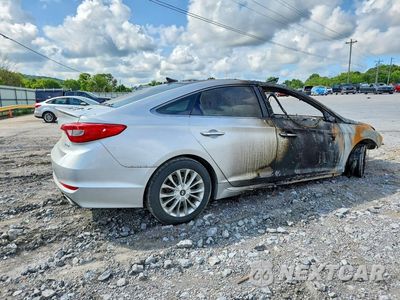 Trzecie zdjęcie samochodu z tyłu: 2015 HYUNDAI SONATA LIMITED VIN:5NPE34AF3FH153748 - miniatura