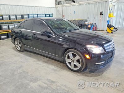 Czwarte zdjęcie samochodu z boku: 2011 MERCEDES-BENZ C 300 4MATIC VIN:WDDGF8BB6BR185962 - miniatura