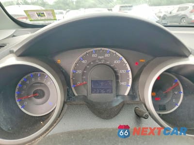 Zdjęcie 9 z 12 samochodu: 2011 HONDA FIT SPORT VIN:JHMGE8H54BS004976 - miniatura