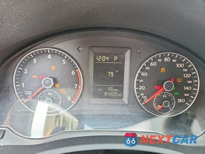 Zdjęcie 9 z 12 samochodu: 2010 VOLKSWAGEN JETTA WOLFSBURG VIN:3VWRJ7AJ6AM037831 - miniatura