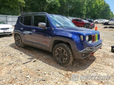 Czwarte zdjęcie samochodu z boku: 2017 JEEP RENEGADE TRAILHAWK VIN:ZACCJBCB9HPE53414 - miniatura