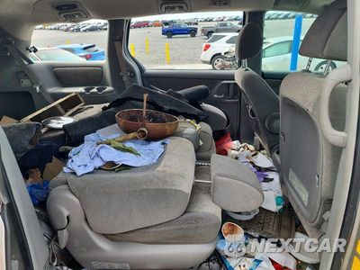 Zdjęcie 11 z 13 samochodu: 2010 TOYOTA SIENNA LE 8-PASSENGER VIN:5TDKK4CC8AS337515 - miniatura