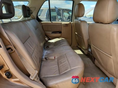 Zdjęcie 10 z 12 samochodu: 2000 ISUZU RODEO S VIN:4S2DM58W8Y4326455 - miniatura