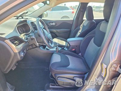 Zdjęcie 7 z 13 samochodu: 2016 JEEP CHEROKEE SPORT VIN:1C4PJLAB9GW167011 - miniatura