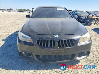 Piąte zdjęcie samochodu w środku: 2011 BMW 550 I VIN:WBAFR9C52BC758383 - miniatura