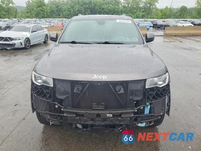 Piąte zdjęcie samochodu w środku: 2020 JEEP GRAND CHEROKEE LAREDO VIN:1C4RJFAG0LC336852 - miniatura