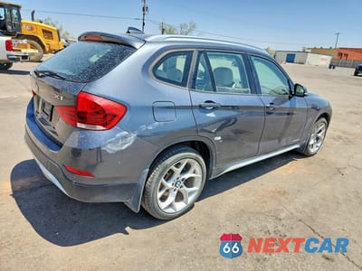 Trzecie zdjęcie samochodu z tyłu: 2014 BMW X1 XDRIVE28I VIN:WBAVL1C55EVY18180 - miniatura