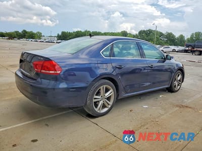 Trzecie zdjęcie samochodu z tyłu: 2015 VOLKSWAGEN PASSAT SE VIN:1VWBV7A3XFC051327 - miniatura