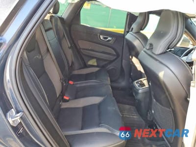Zdjęcie 10 z 13 samochodu: 2022 VOLVO XC60 B5 R-DESIGN VIN:YV4L12RM1N1906071 - miniatura