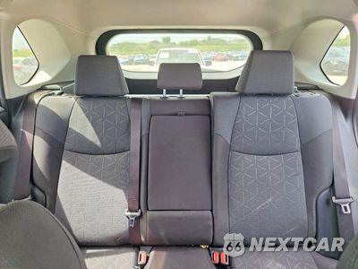 Zdjęcie 10 z 14 samochodu: 2019 TOYOTA RAV4 XLE VIN:JTMP1RFV2KD037291 - miniatura