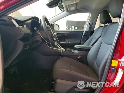 Zdjęcie 7 z 13 samochodu: 2019 TOYOTA RAV4 LE VIN:2T3K1RFV3KW030993 - miniatura