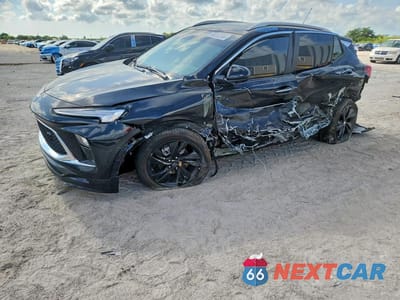 2025 BUICK ENCORE GX SPORT TOURING KL4AMDSLXSB160637 - główne zdjęcie licytacji z USA - miniatura