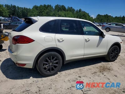 Trzecie zdjęcie samochodu z tyłu: 2011 PORSCHE CAYENNE VIN:WP1AA2A22BLA09053 - miniatura