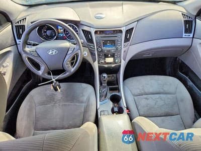 Zdjęcie 8 z 12 samochodu: 2014 HYUNDAI SONATA HYBRID VIN:KMHEC4A40EA115104 - miniatura