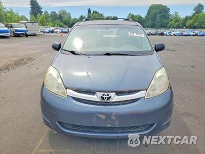 Piąte zdjęcie samochodu w środku: 2010 TOYOTA SIENNA VIN:5TDKK4CC9AS305950 - miniatura