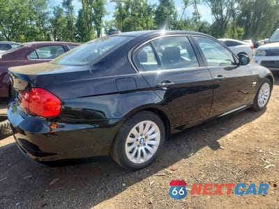 Trzecie zdjęcie samochodu z tyłu: 2009 BMW 328 XI SULEV VIN:WBAPK53569A510645 - miniatura