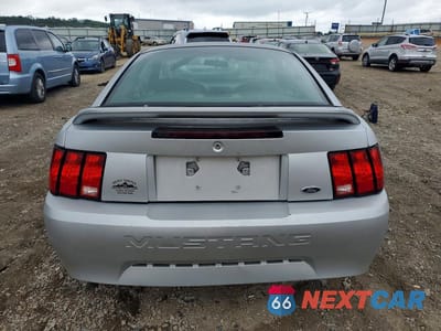 Zdjęcie 6 z 12 samochodu: 2000 FORD MUSTANG VIN:1FAFP4047YF226325 - miniatura
