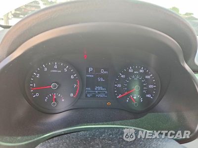 Zdjęcie 9 z 12 samochodu: 2018 KIA RIO S VIN:3KPA24AB7JE058959 - miniatura
