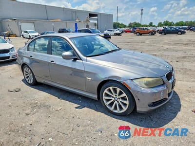 Czwarte zdjęcie samochodu z boku: 2011 BMW 328 XI SULEV VIN:WBAPK5C58BA662321 - miniatura