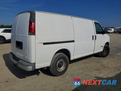 Trzecie zdjęcie samochodu z tyłu: 2002 CHEVROLET EXPRESS G2500 VIN:1GCGG25R721178126 - miniatura