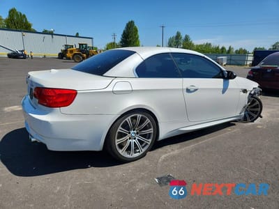 Trzecie zdjęcie samochodu z tyłu: 2013 BMW M3 VIN:WBSDX9C55DE785691 - miniatura