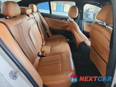 Zdjęcie 10 z 12 samochodu: 2018 BMW 530E VIN:WBAJA9C59JB249025 - miniatura