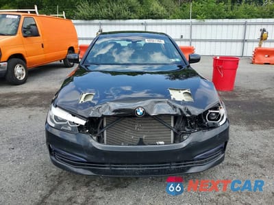 Piąte zdjęcie samochodu w środku: 2018 BMW 530 XI VIN:WBAJA7C55JWA71730 - miniatura