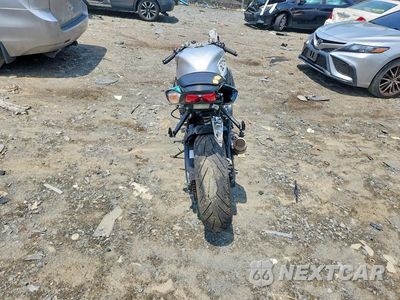 Czwarte zdjęcie samochodu z boku: 2026 SUZUKI GSX-R750 VIN:JS1GR7MA4T7100284 - miniatura
