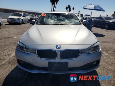 Piąte zdjęcie samochodu w środku: 2018 BMW 320 I VIN:WBA8A9C57JAH12335 - miniatura