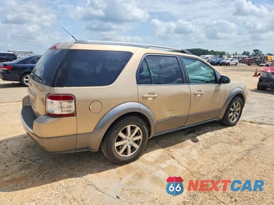 Trzecie zdjęcie samochodu z tyłu: 2008 FORD TAURUS X SEL VIN:1FMDK05W28GA00735 - miniatura
