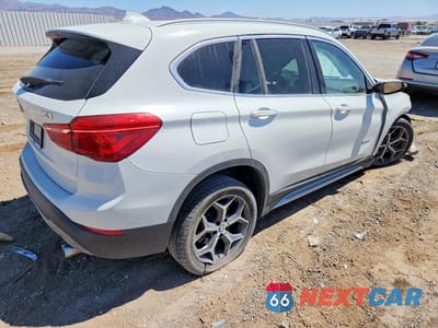 Trzecie zdjęcie samochodu z tyłu: 2017 BMW X1 SDRIVE28I VIN:WBXHU7C3XH5H36275 - miniatura