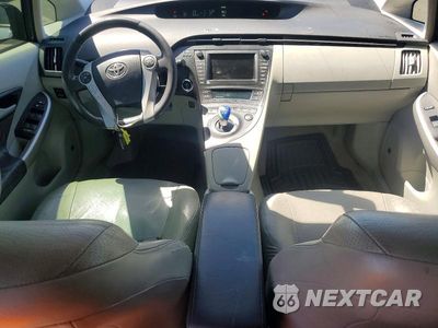 Zdjęcie 8 z 12 samochodu: 2010 TOYOTA PRIUS IV VIN:JTDKN3DU4A0101701 - miniatura